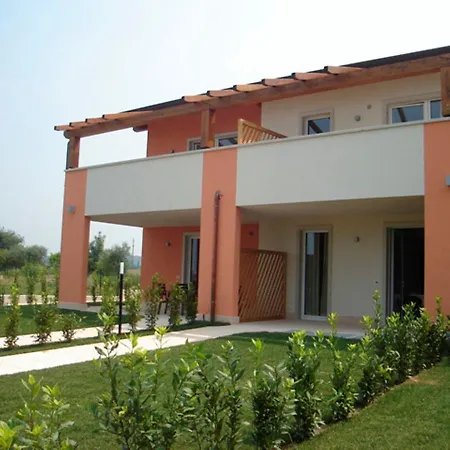 Ξενοδοχείο με διαμερίσματα La Fattoria 4*